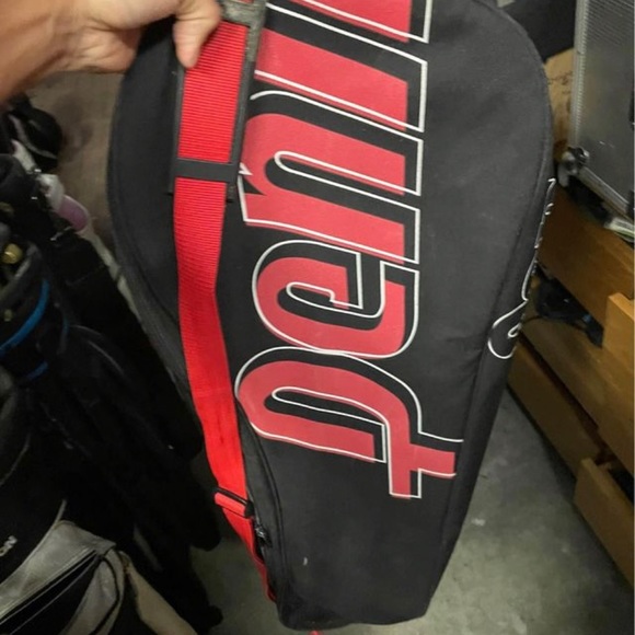 Multi Tennis racquet bag by Penn 
Can hold 3 tennis rackets - Picture 2 of 6
